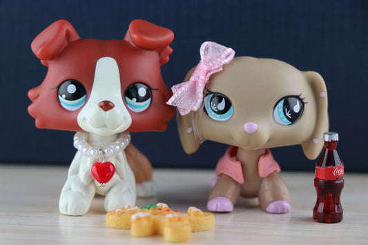 Littlest Pet Shop lps Red Collie 1542 lps Dachshund 909 with Accessories Outfit
