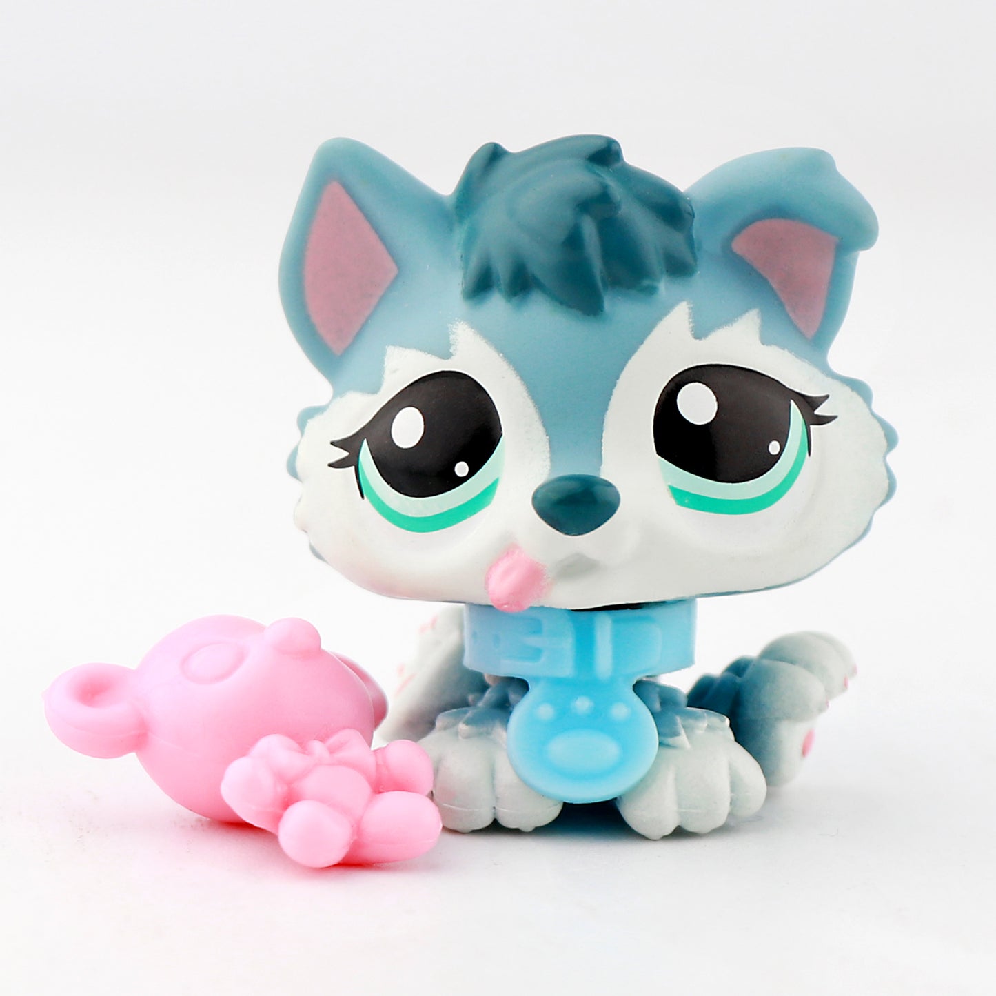 Littlest Pet Shop Blue Baby Husky #2036 with lps Accessories Collar and Bea
