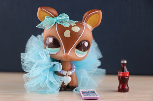 Littlest Pet Shop lps Brown Deer with lps Accessories Outfit Dress Coke Phone